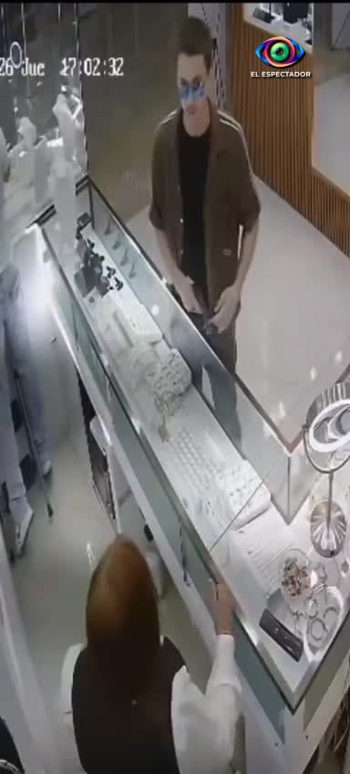 Asaltan joyería Praga en Plaza Ánimas de Xalapa