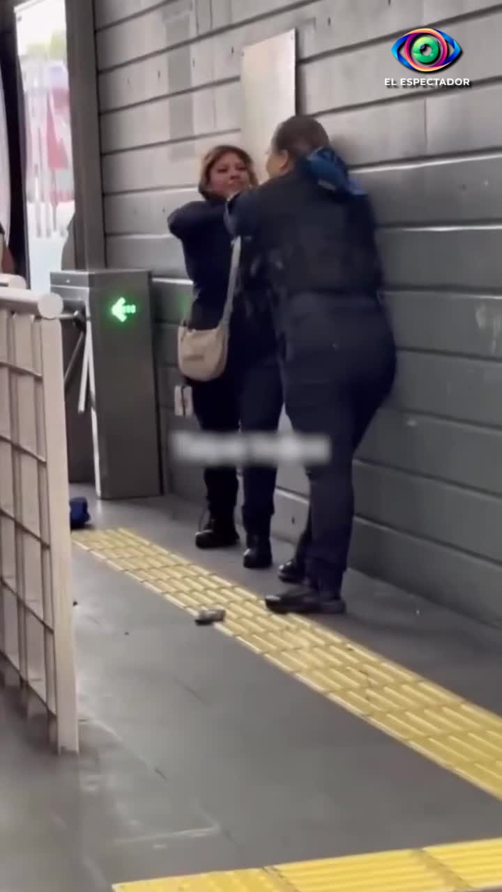 Enfrentamiento entre policías auxiliares en estación Ayuntamiento del