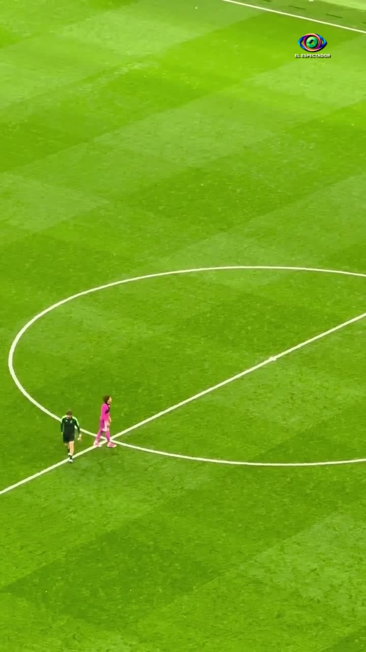 Guillermo Ochoa se despide del Estadio Azteca tras eliminación