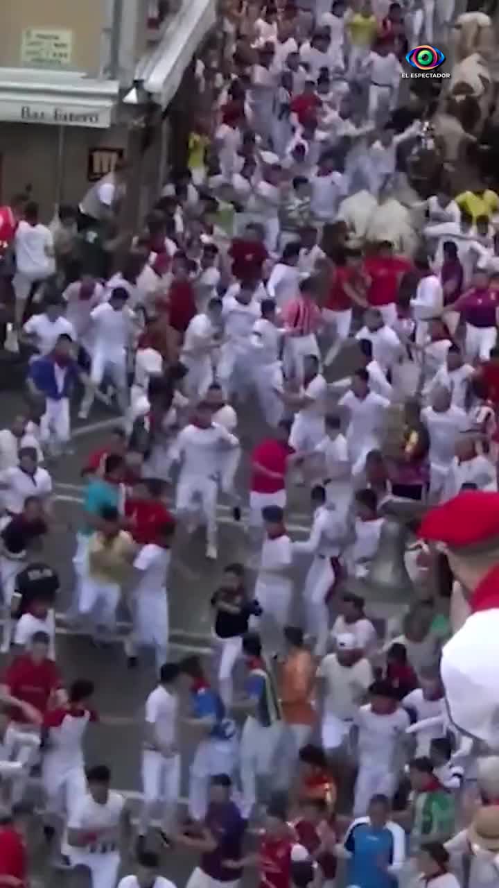 Primer encierro de San Fermín 2026 en Pamplona atrae multitudes