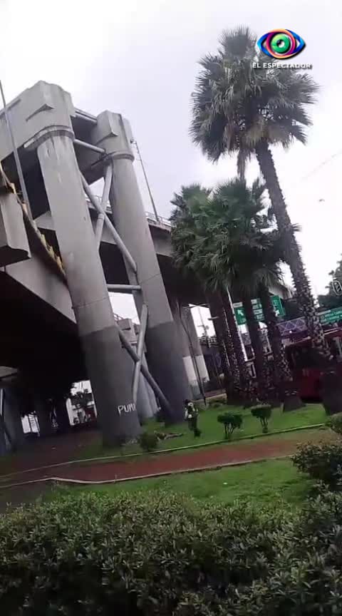 Hombre es atendido tras caer en el Distribuidor Vial Zaragoza en CDMX