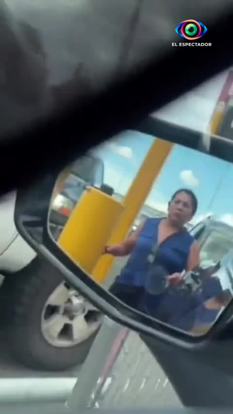 Mujer pierde visa tras discutir y rayar coche en la frontera de Ciudad